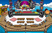 A Penguin Band tocando no Icebergue